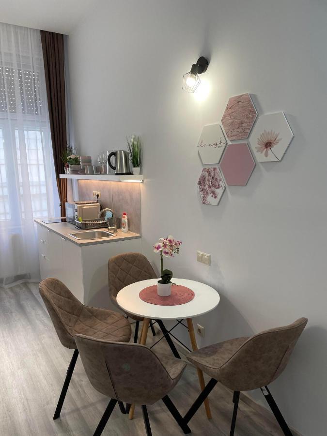 Eden City Home Gyor Exterior photo