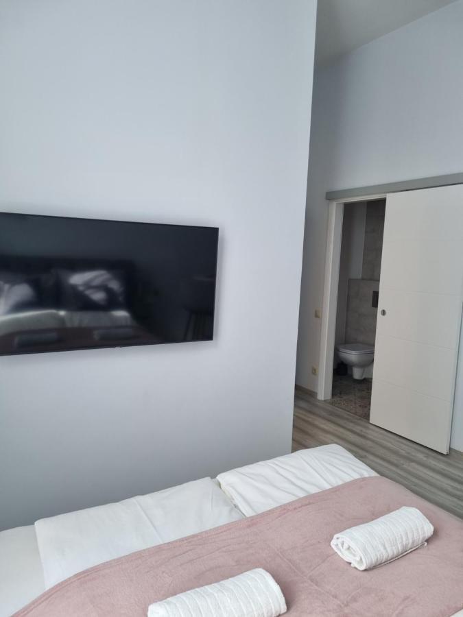 Eden City Home Gyor Exterior photo