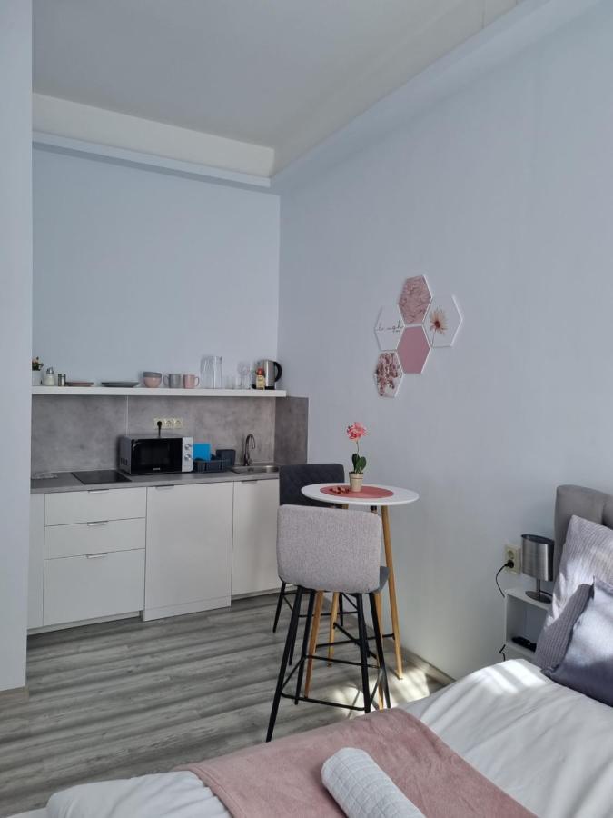 Eden City Home Gyor Exterior photo